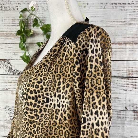The Limited Blouse Top size Medium Cheetah Leopard Career Church Jungle Modest - Picture 10 of 13